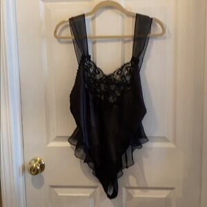 Dentelle women’s M vintage black lace lingerie bodysuit
